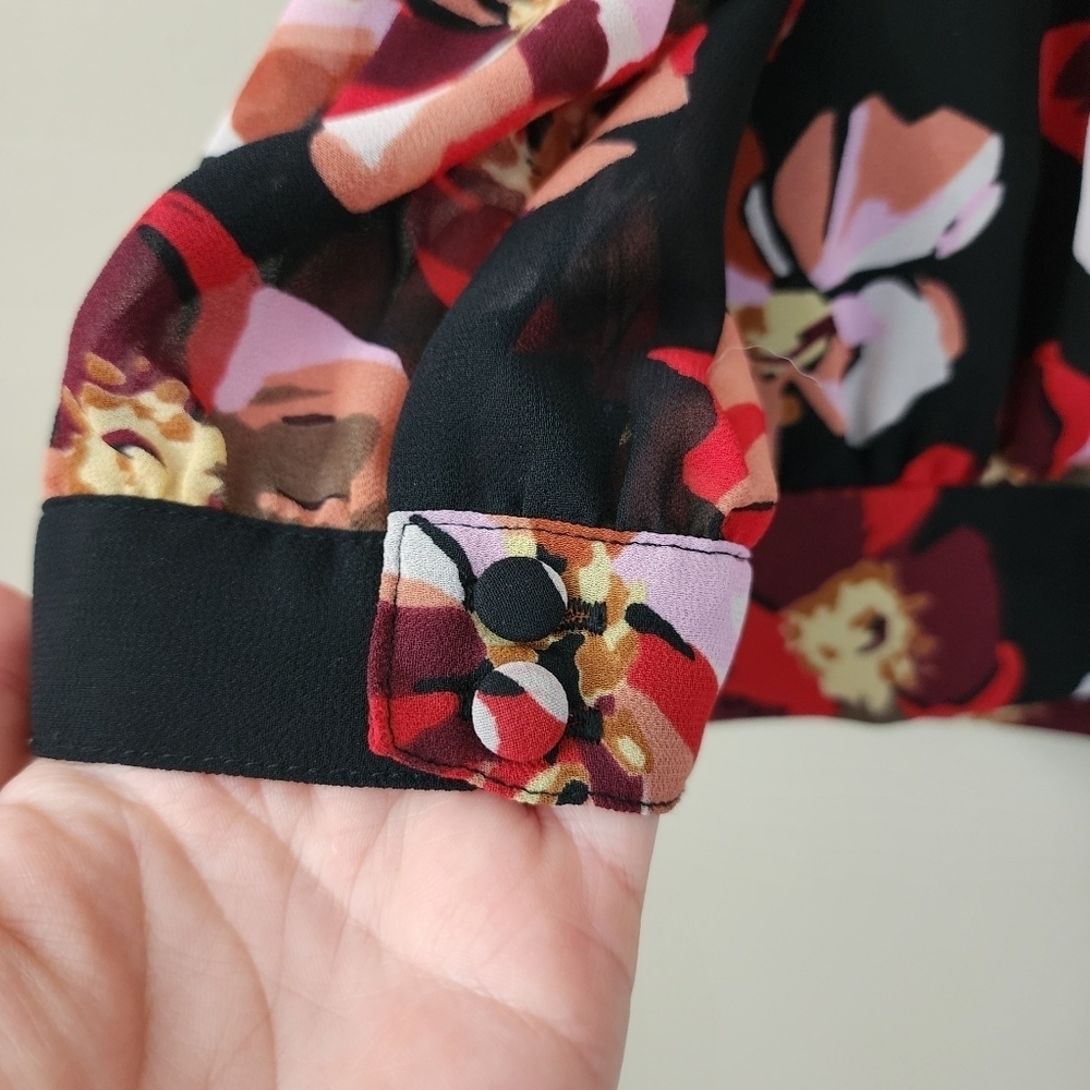 Maxwell Black Floral Wrap Tie Front Blouse Women's Size XS - Picture 3 of 12